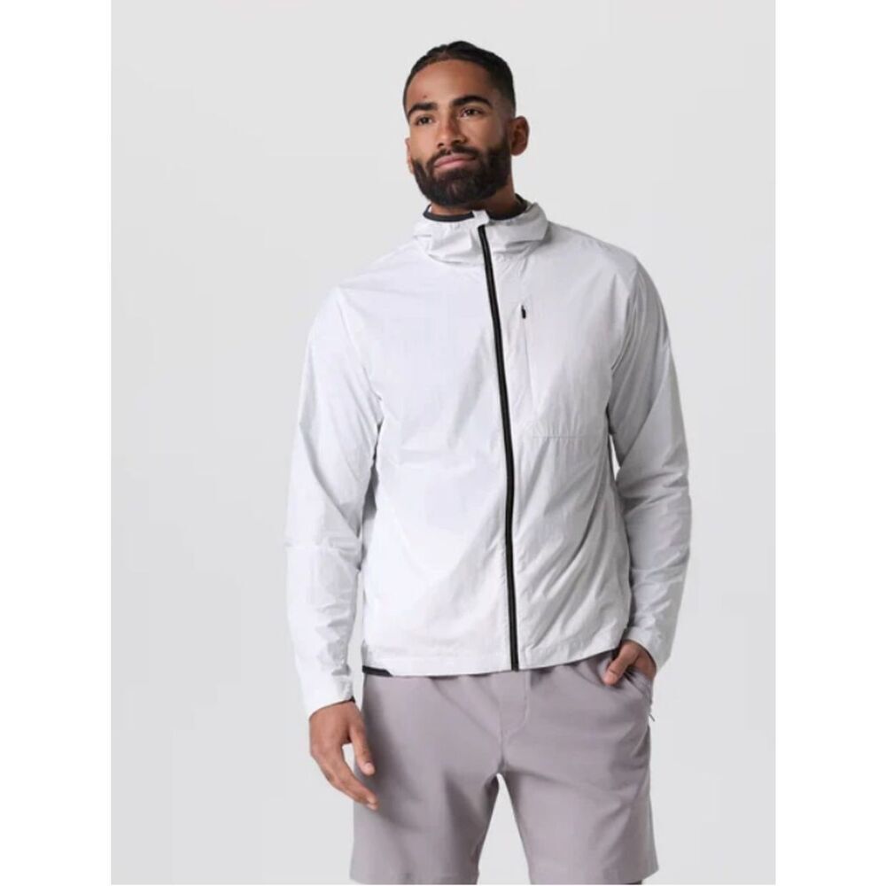 Like New Vuori Men’s Ronan Packable Hooded Jacket White XXL